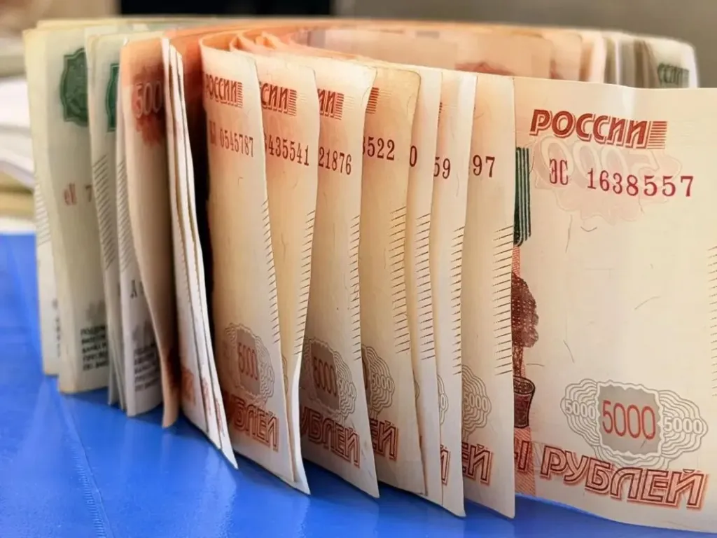 Крымские работодатели получат субсидии за простой сотрудников из-за ЧС
