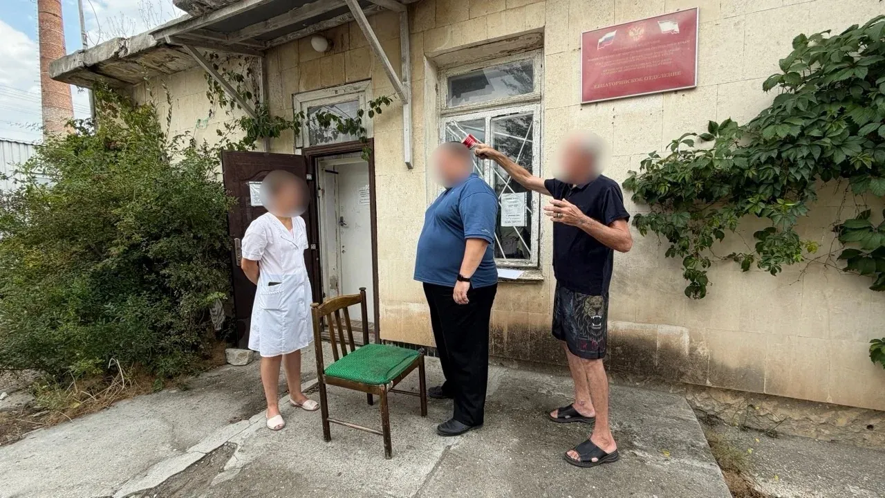 Трое жителей Евпатории предстанут перед судом за разбой