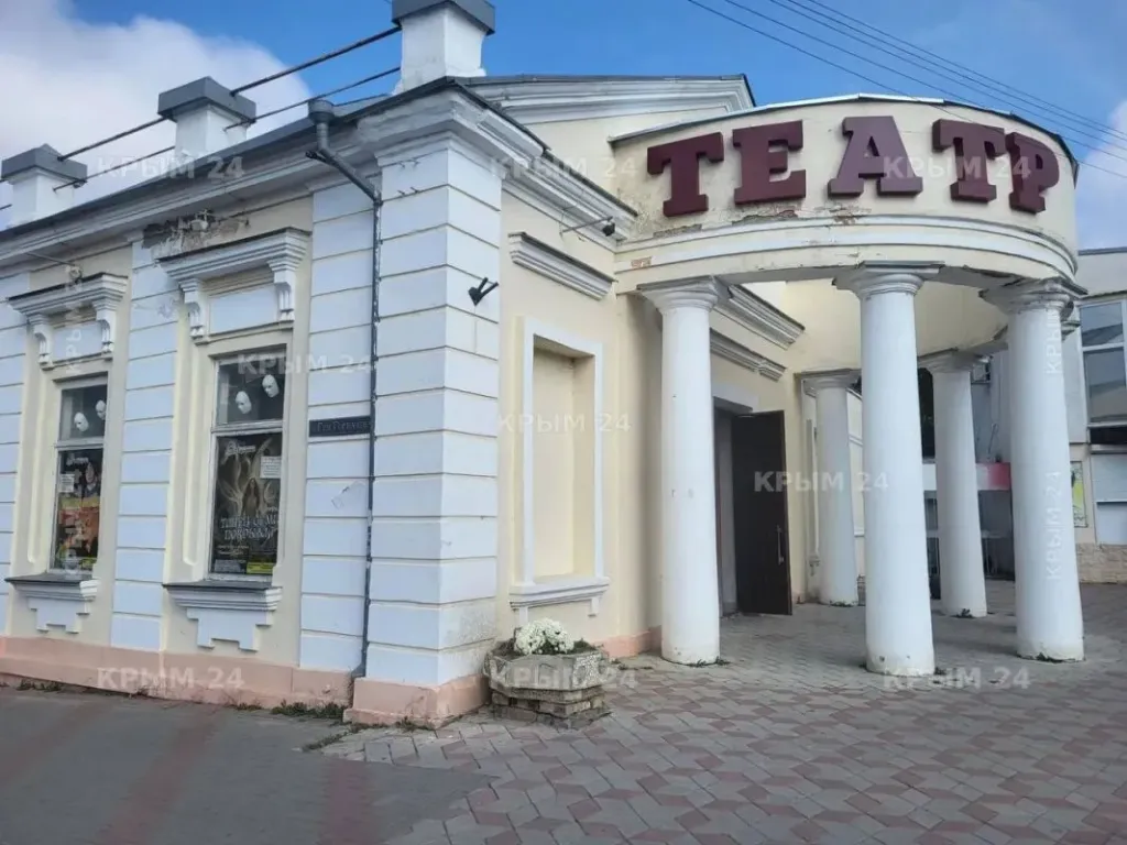 Театр «Парадокс» в Феодосии обустраивает новое здание