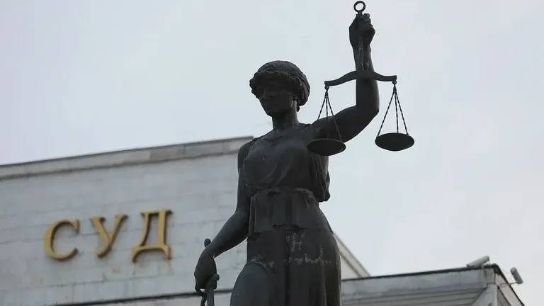 В Ялте двум сиротам выдали ключи от квартир после вмешательства прокуратуры