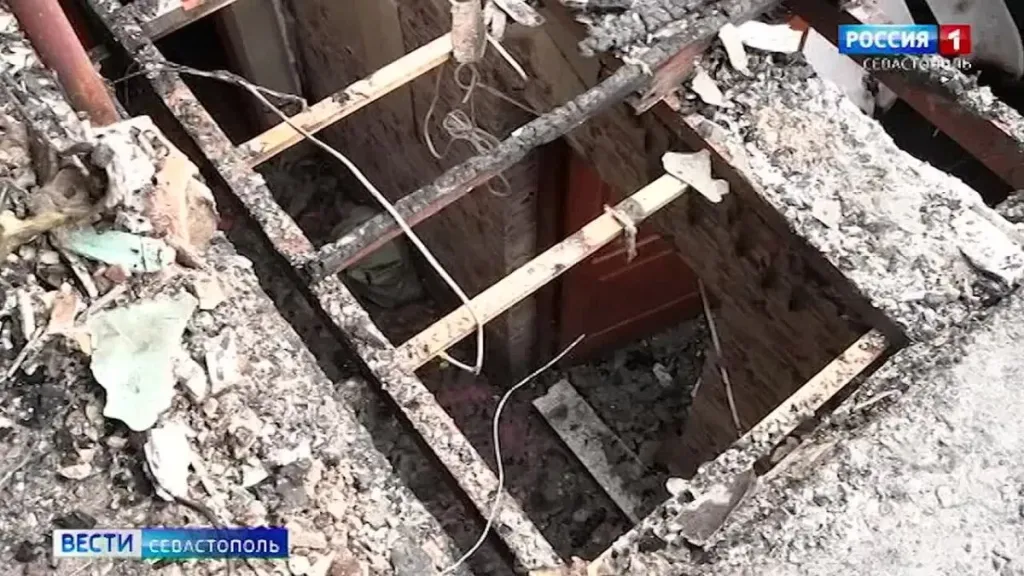 В Севастополе во время шторма сгорел дом многодетной семьи