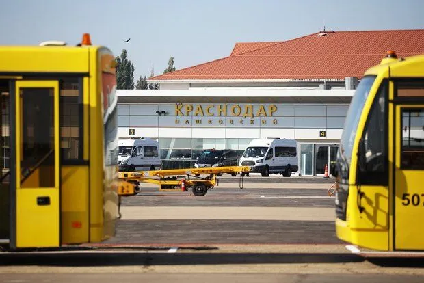 Жителей Крыма и Донбасса задержали в аэропорту Краснодара
