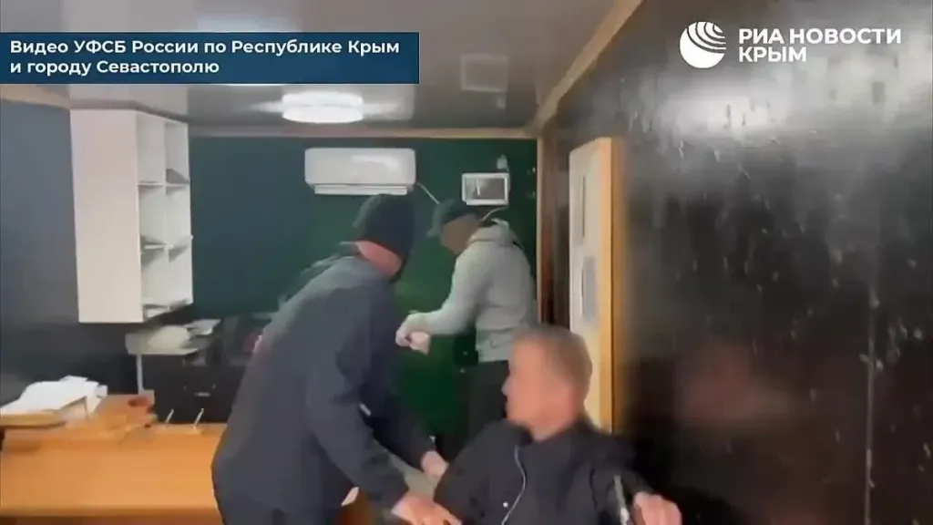 Экс-глава лесничества и сотрудник получили 8 лет за взятки в Крыму